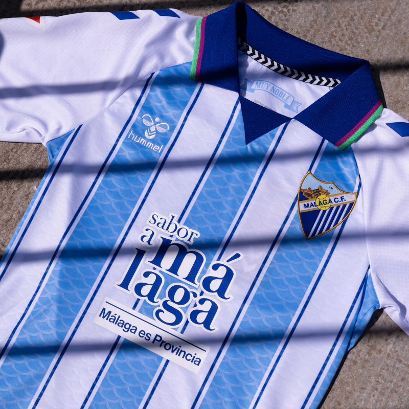 Camiseta Málaga CF local 2026/27 - vista de modelo